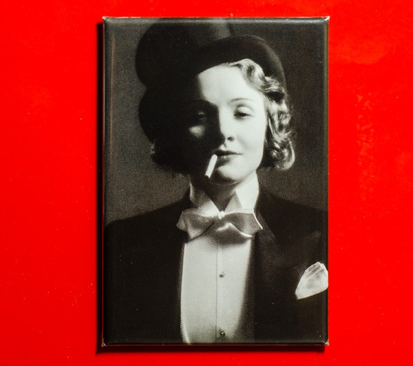 Marlene Dietrich in Morocco, 1930 - Magnet
