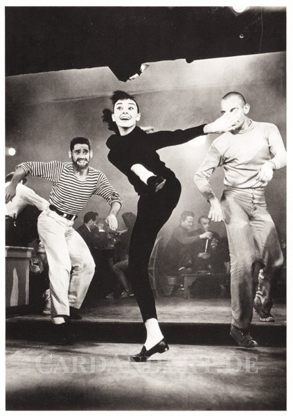 Audrey Hepburn Dancing - Postkarte